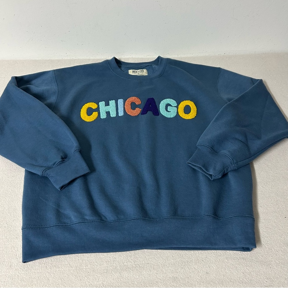 New York Popular “Chicago”Sweatshirt Womens Medium Blue Multicolor Lettering - Picture 3 of 10